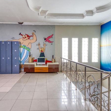 RedDoorz Hostel near Stadion Mandala Krida Yogya Yogyakarta Exterior foto